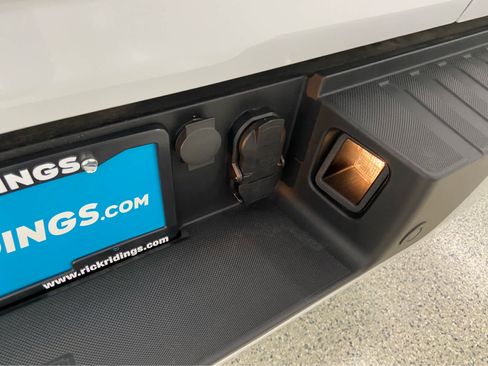 Used 2024 Ford F150 Lariat w/ Bed Utility Package image 8