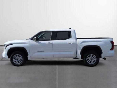 Used 2025 Toyota Tundra SR5 w/ SR5 Premium Package image 3