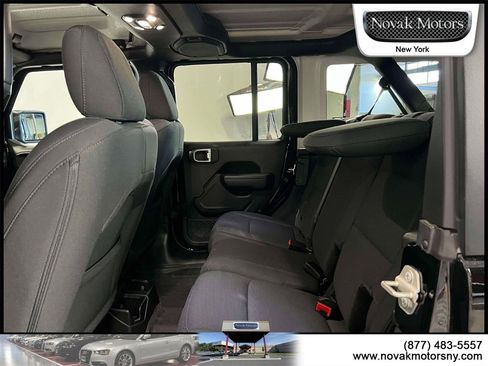 Used 2023 Jeep Wrangler Sport S image 13