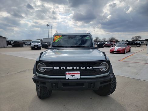 Used 2023 Ford Bronco Wildtrak image 2