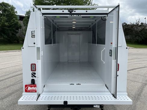 New 2025 GMC Savana 3500 w/ Power Convenience Package image 19