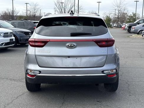 Used 2022 Kia Sportage EX w/ EX Technology Package image 3