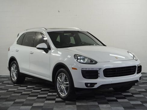 Used 2016 Porsche Cayenne AWD/4WD image 8