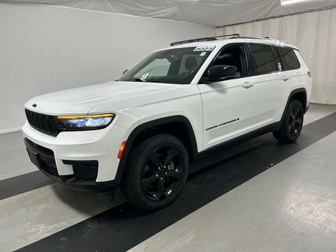 Used 2023 Jeep Grand Cherokee L Laredo AWD/4WD image 5