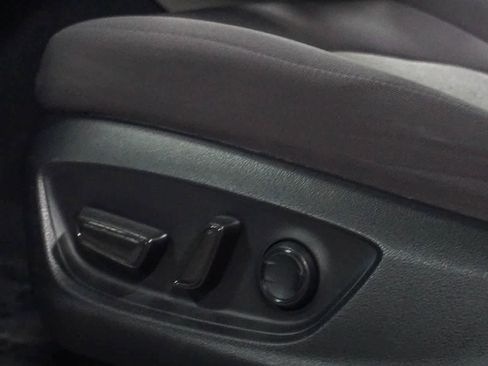 Certified 2022 Toyota Camry LE image 20