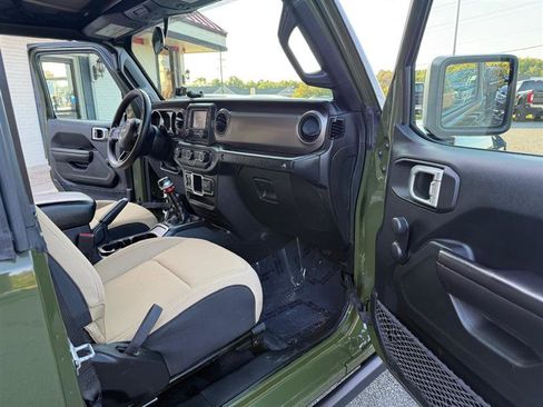 Used 2020 Jeep Wrangler Sport AWD/4WD image 12