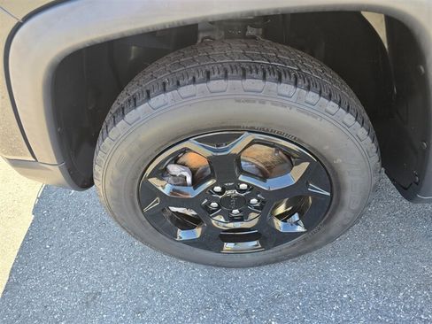 Used 2023 Jeep Compass Trailhawk AWD/4WD image 24