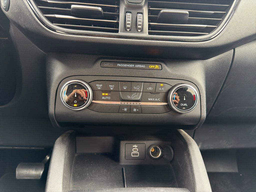 Used 2025 Ford Escape ST-Line AWD/4WD image 19