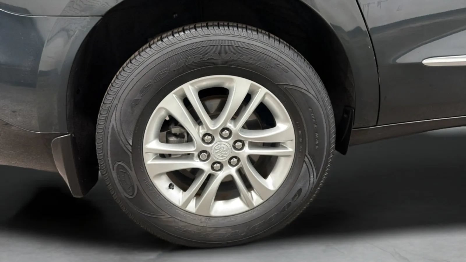 Used 2020 Buick Enclave Essence w/ Sound and Sites Package AWD/4WD image 26
