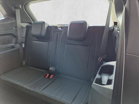 Used 2023 Volkswagen Tiguan SE R-Line FWD image 21