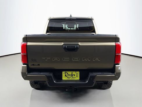Certified 2025 Toyota Tacoma TRD Off-Road w/ TRD Off Road Premium Package AWD/4WD image 7