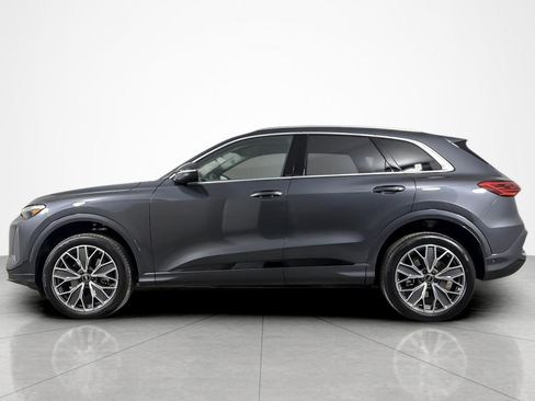 Used 2025 Audi Q5 Premium Plus w/ Premium Plus AWD/4WD image 2