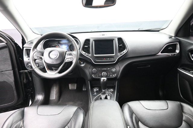 Used 2022 Jeep Cherokee Latitude Lux w/ Sun & Sound Group AWD/4WD image 28