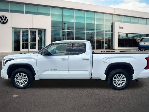 Used 2022 Toyota Tundra SR5 w/ SR5 Premium Package AWD/4WD image 8