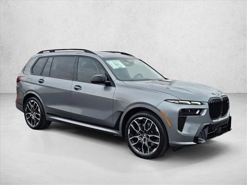 New 2026 BMW X7 M60i image 6