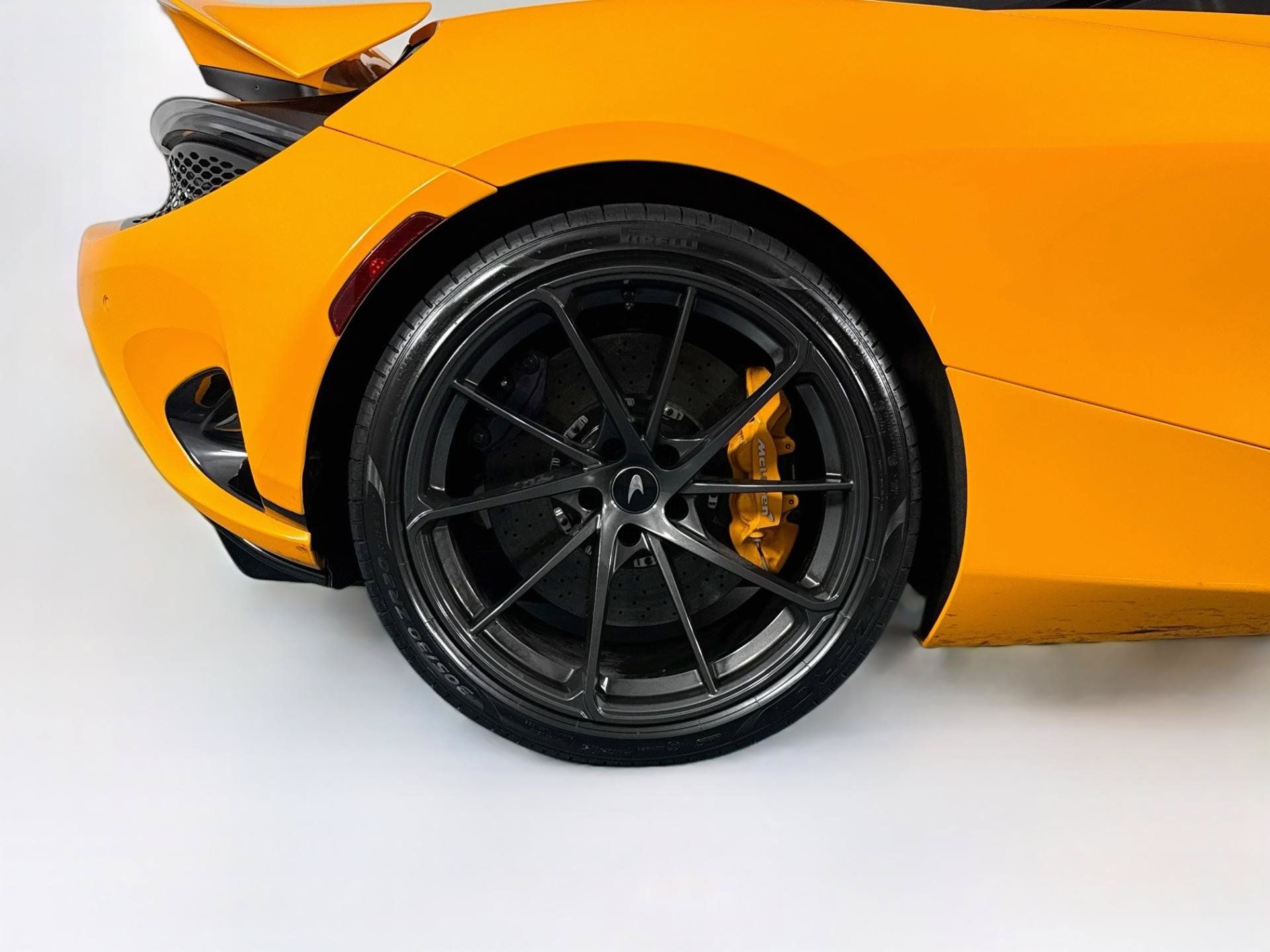 Used 2025 McLaren 750S RWD image 49