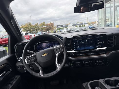 Used 2025 Chevrolet Silverado 2500 LT w/ All Star Edition image 2