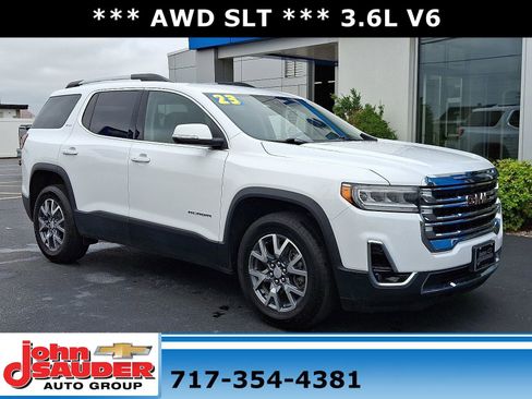 Used 2023 GMC Acadia SLT image 1