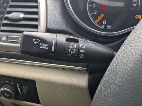 Used 2018 Jeep Grand Cherokee Limited RWD image 27