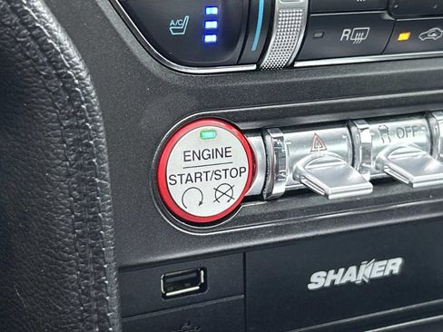 Used 2016 Ford Mustang Premium RWD image 31