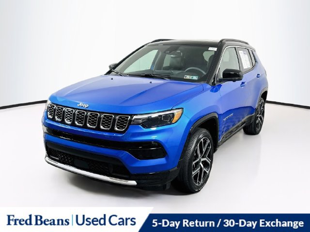 Certified 2025 Jeep Compass Limited w/ Elite Group AWD/4WD image 3