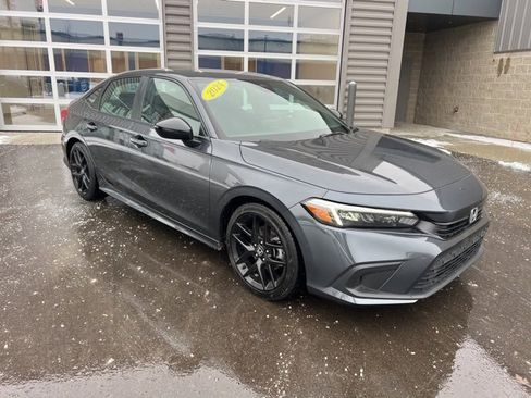 Used 2024 Honda Civic Sport image 3