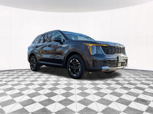 Used 2025 Kia Sorento S w/ Panoramic Sunroof Package image 15