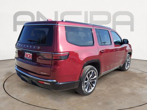 Used 2023 Jeep Wagoneer Series III w/ Premium Group I RWD image 10