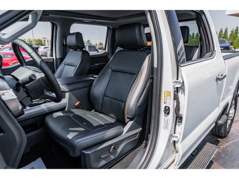 New 2025 Ford F250 Lariat w/ Lariat Ultimate Package AWD/4WD image 8