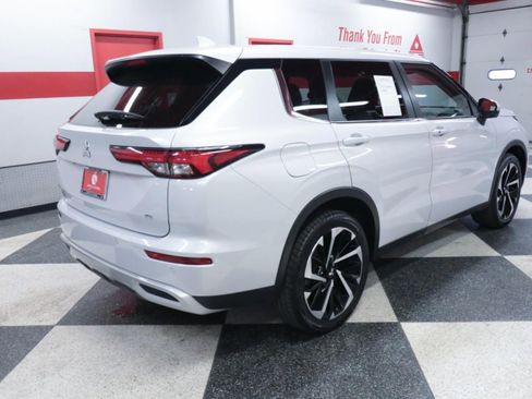 Used 2024 Mitsubishi Outlander SE image 7