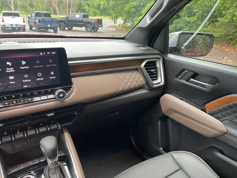 Used 2024 GMC Canyon Denali AWD/4WD image 30
