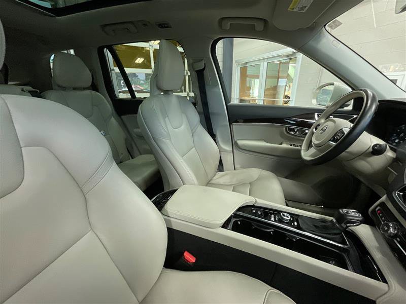 Used 2016 Volvo XC90 T6 Momentum w/ Momentum Plus Package AWD/4WD image 38