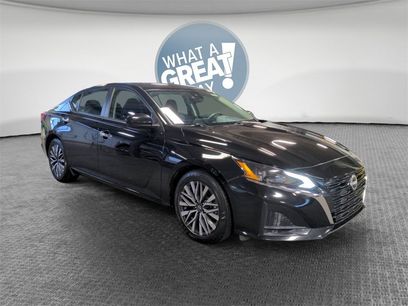Used 2023 Nissan Altima 2.5 SV