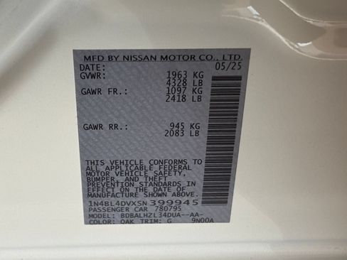 Used 2025 Nissan Altima 2.5 SV FWD image 29