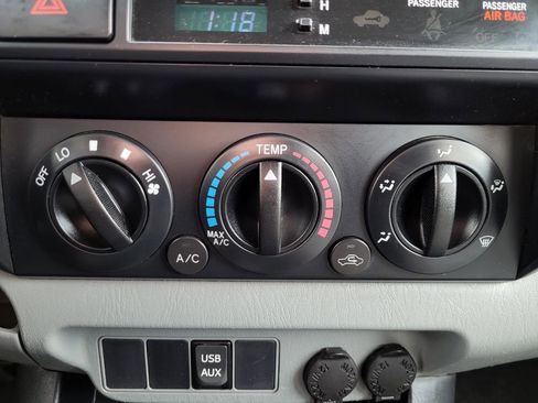 Used 2014 Toyota Tacoma Base V6 image 32