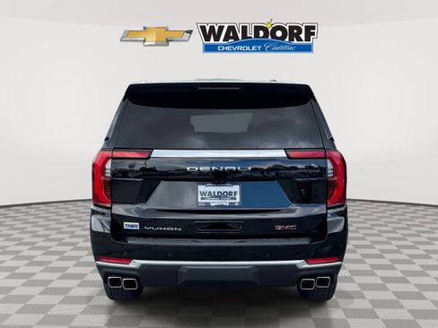 Used 2025 GMC Yukon Denali w/ Advanced Technology Package RWD image 3