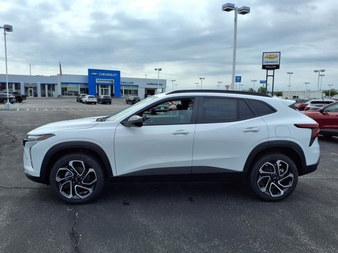 New 2025 Chevrolet Trax RS w/ Driver Confidence Package image 7