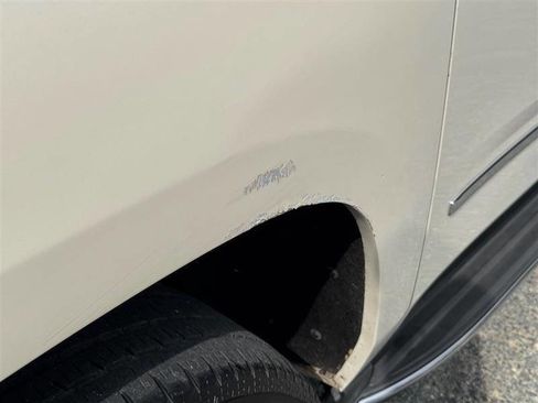 Used 2015 GMC Yukon XL Denali w/ Touring Package image 13