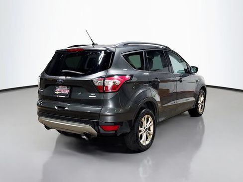 Used 2018 Ford Escape SE FWD image 6