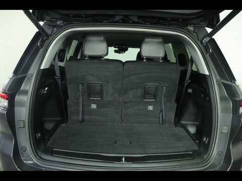Used 2023 Jeep Grand Cherokee L Limited AWD/4WD image 15