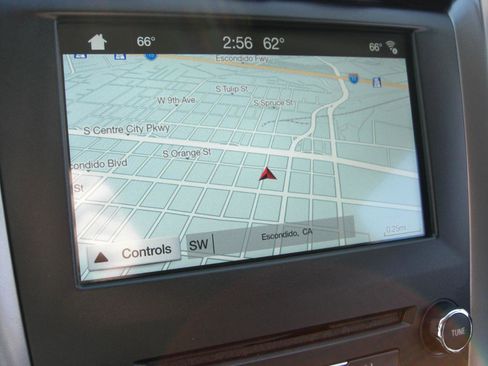 Used 2017 Ford Fusion SE w/ Fusion SE Technology Package FWD image 20