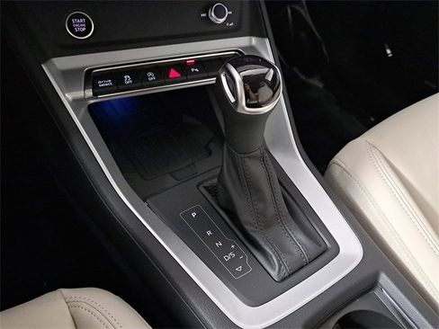 Used 2024 Audi Q3 2.0T Premium Plus image 31