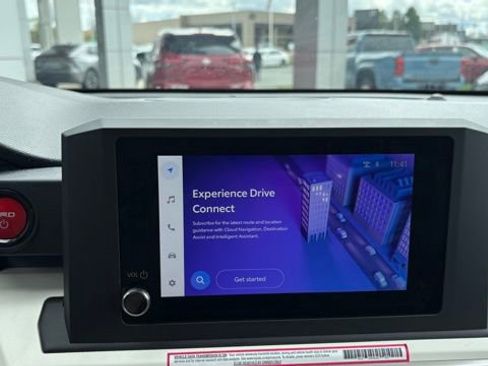 Used 2024 Toyota Tacoma TRD Off-Road image 10