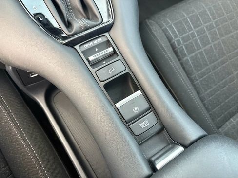 Certified 2024 Honda HR-V LX image 21