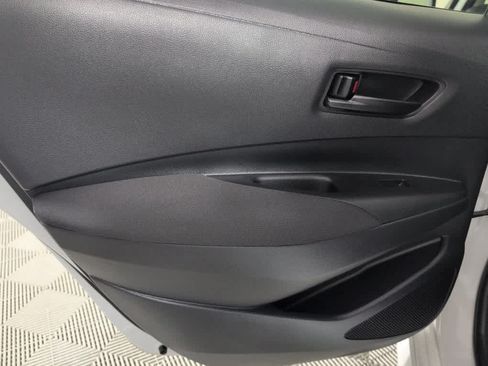 Used 2025 Toyota Corolla LE FWD image 20