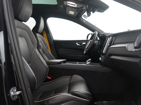 Used 2023 Volvo XC60 T8 Polestar image 11