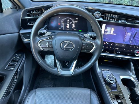 Used 2023 Lexus RZ 450e Premium image 15