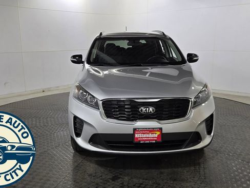 Used 2019 Kia Sorento S AWD/4WD image 2