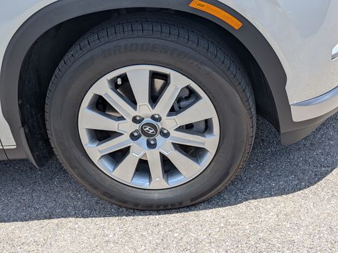 Used 2023 Hyundai Palisade SEL FWD image 11