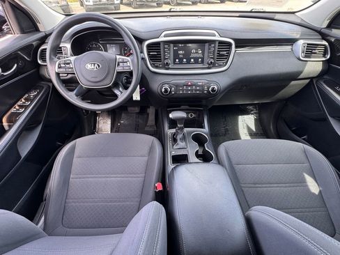 Used 2020 Kia Sorento FWD V6 image 26